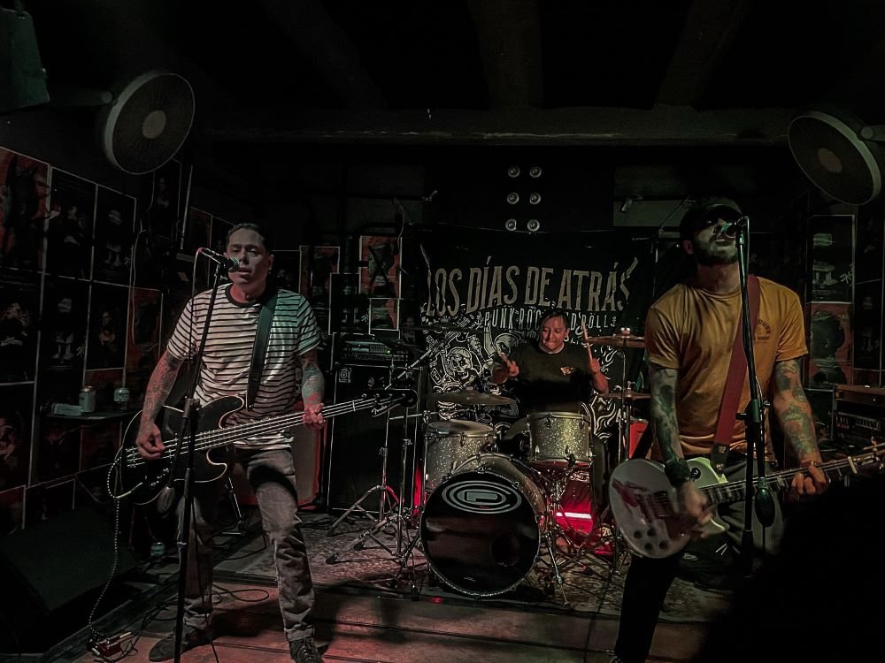 Los Dias de Atras aniversario true believers café Los Dias de Atras aniversario true believers café